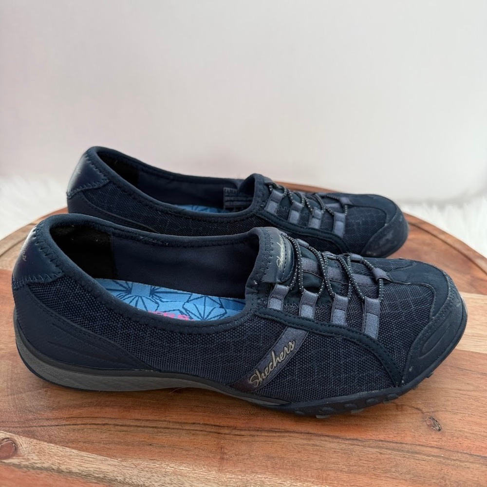 Skechers Relaxed Fit Memory Foam Navy Blue Bungee Slip On Sneakers Wmns Sz 6.5